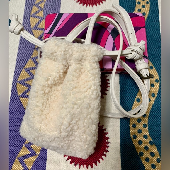 🍀Universal Thread Bags | Cream Sherpa Fuzzy Phone Crossbody#🍀UNIVER - Picture 7 of 13